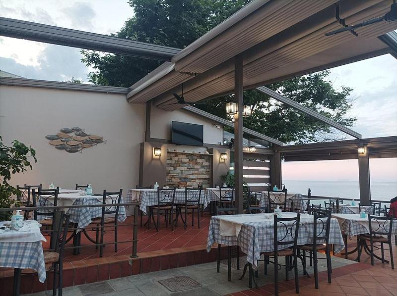 Ενοικιαζόμενα Δωμάτια "Pelion Plaza" Agios Ioannis  المظهر الخارجي الصورة